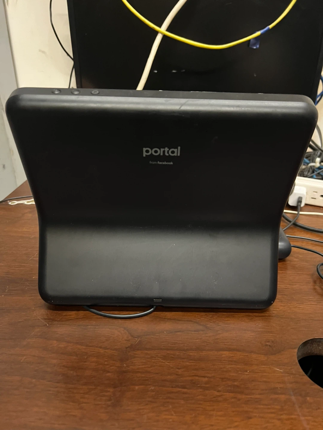 Facebook Portal 10" (1st Gen) - photo 3