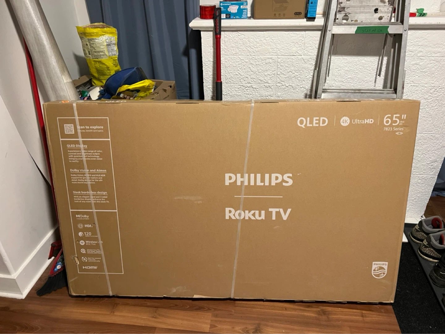 Philips 65" 4K QLED Roku TV