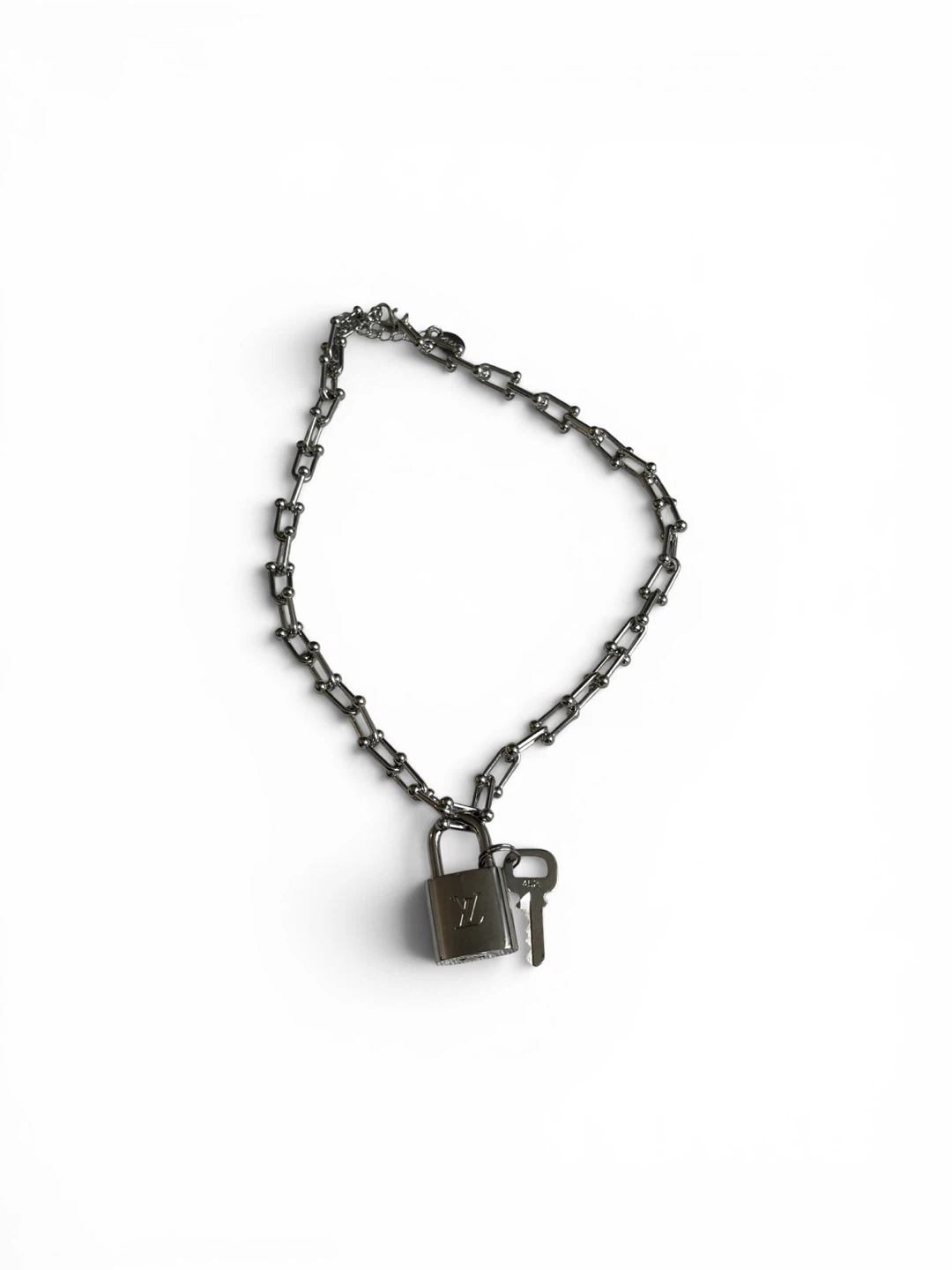 Louis Vuitton Paris Padlock and Chain Necklace - photo 5