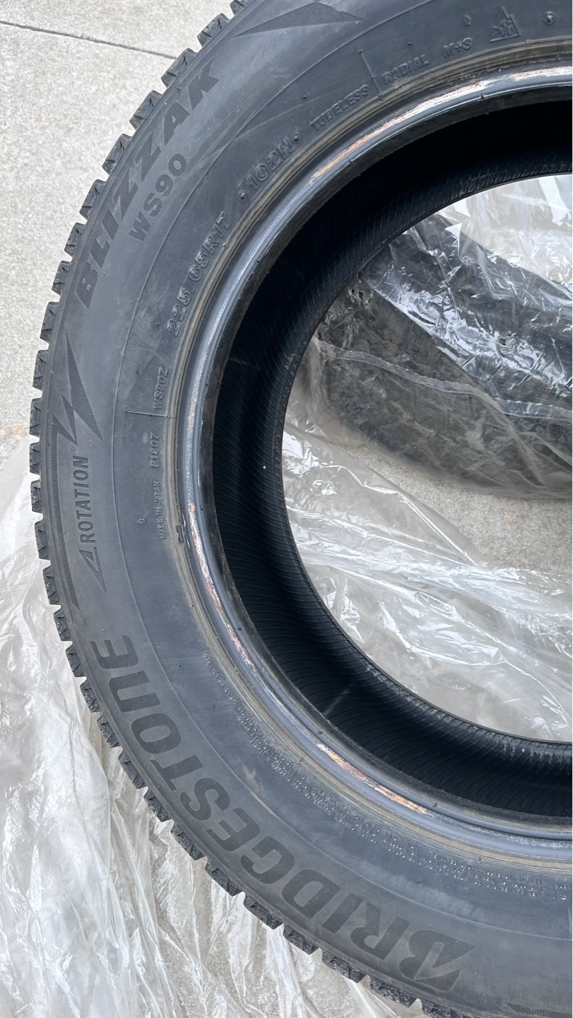 4x Bridgestone Blizzak WS90 Winter Tires P215/65R17 - photo 5