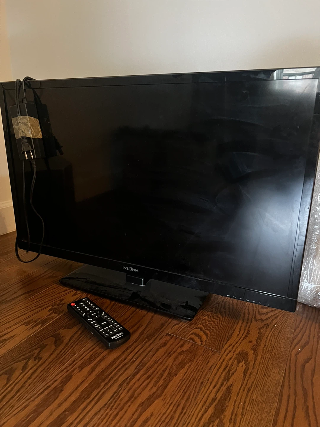 Insignia 32" TV