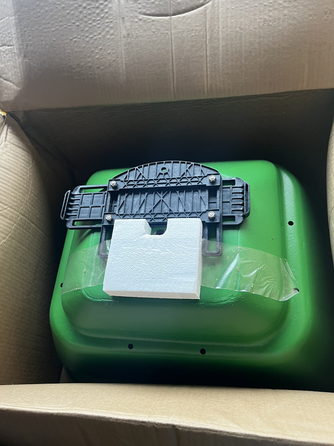 NEW John Deere LPBS 36JD Broadcast Spreader - photo 3
