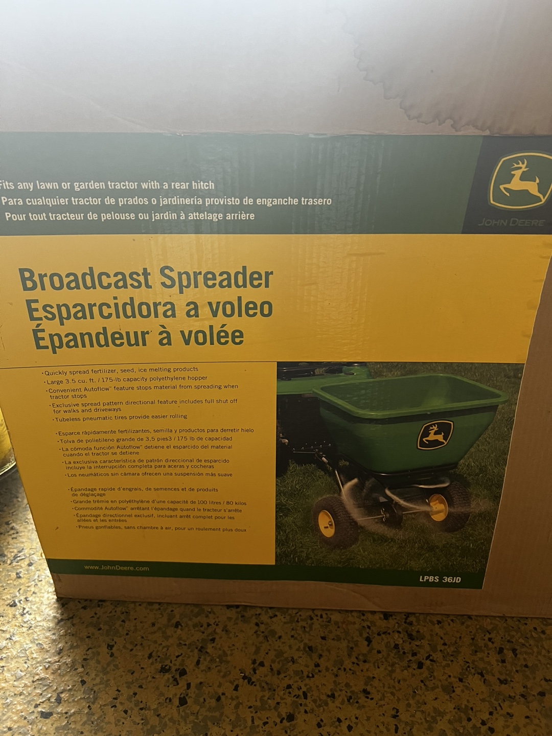 NEW John Deere LPBS 36JD Broadcast Spreader - photo 2