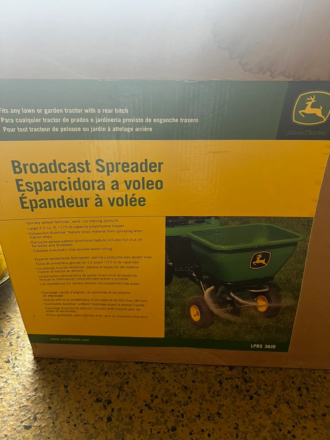 NEW John Deere LPBS 36JD Broadcast Spreader - photo 2