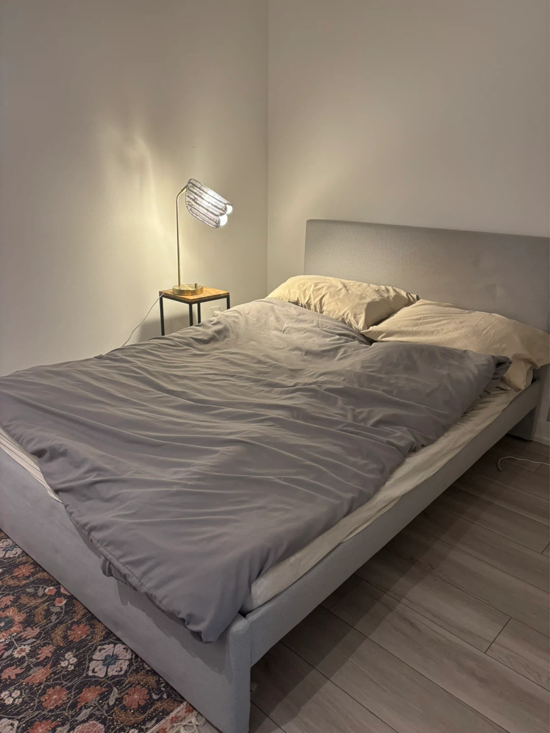 Bed with mattress - photo 2