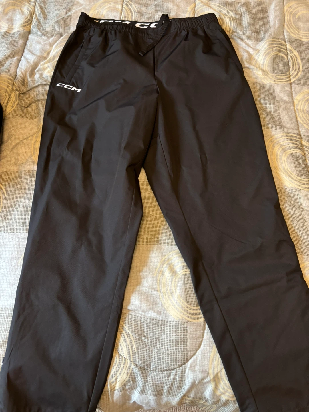 CCM Black Hockey Rockford Ice Hogs Jacket and Pants Set - XL - photo 4