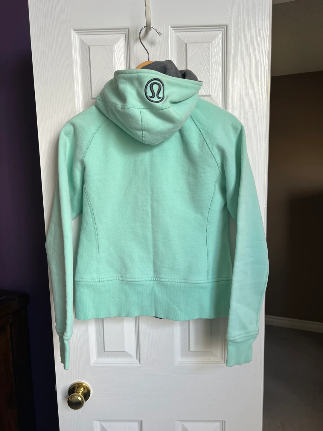 Lululemon Hoodie Jacket size 8 - photo 2