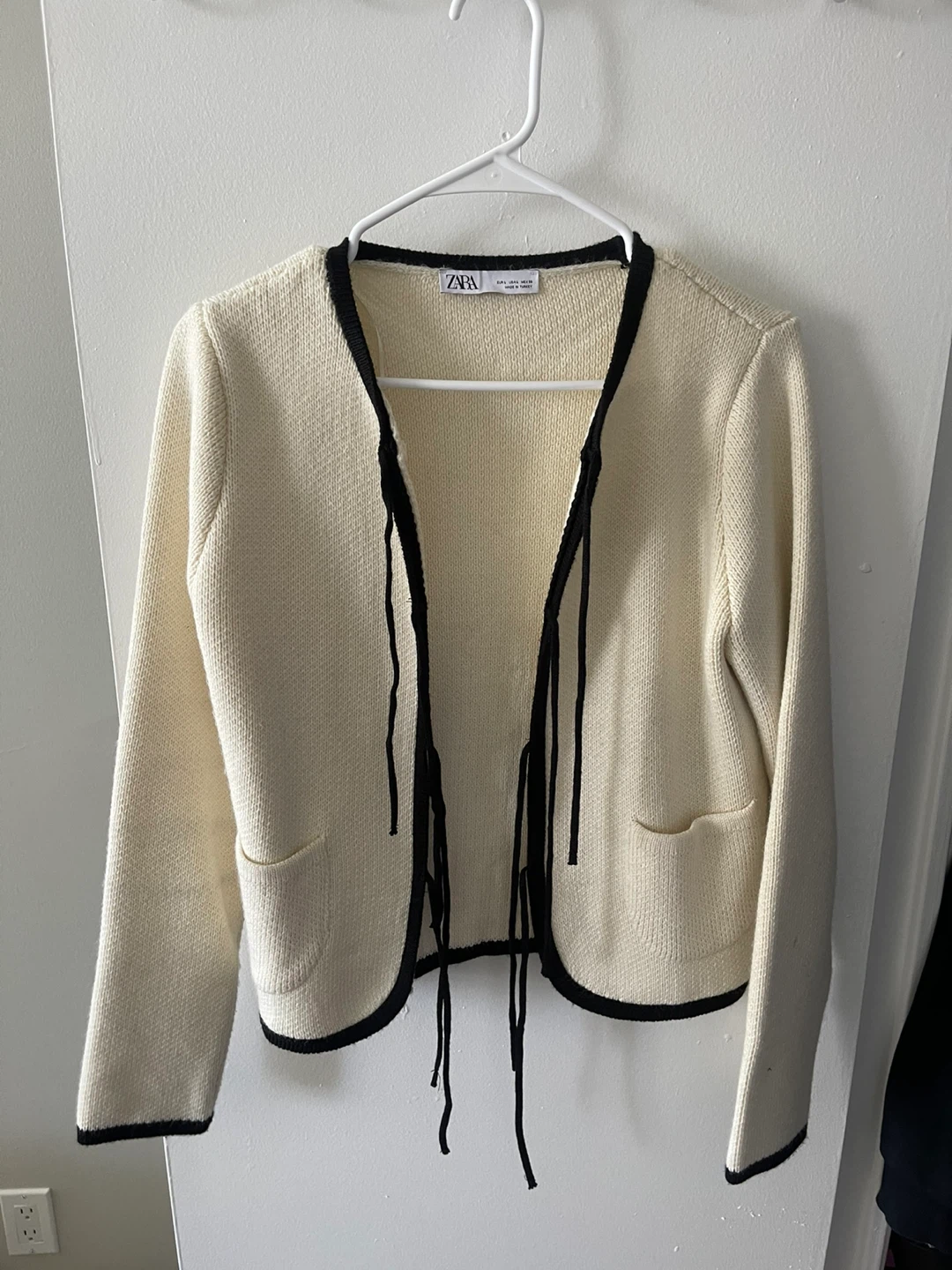 ZARA Women's Cream Knit Cardigan with Black Trim - Size L