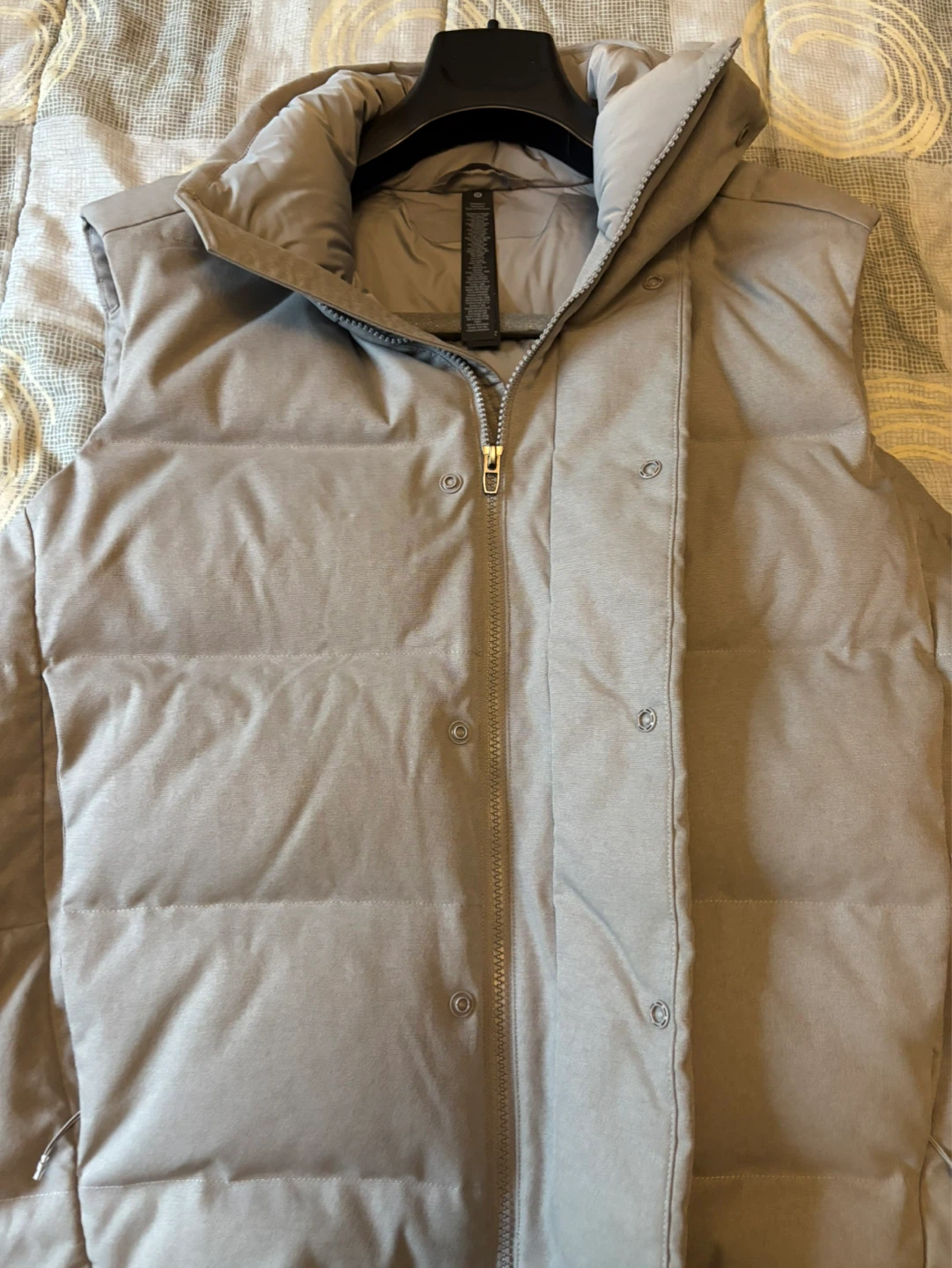 Men’s Lululemon Down Vest L/G Grey - photo 4