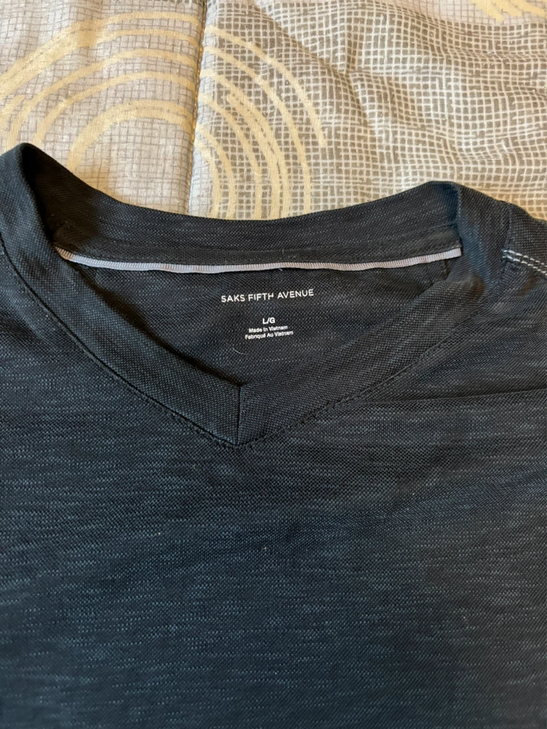SAKS FIFTH AVENUE Black V-Neck T-Shirt - Size L - photo 2