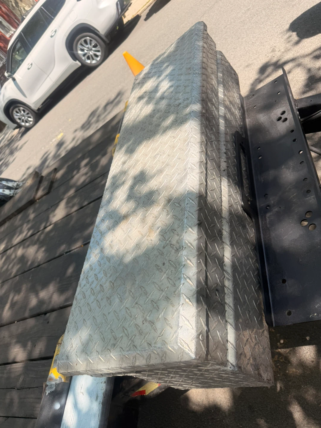 Diamond Plate Aluminum Truck Tool Box 48 Inches - photo 5