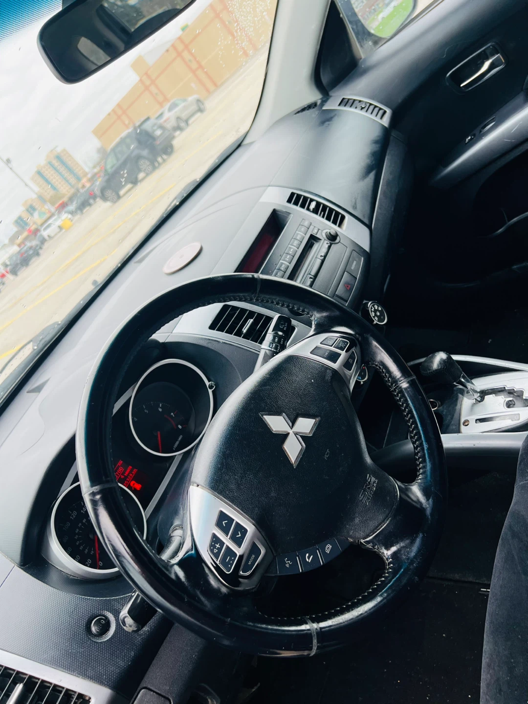 Mitsubishi outlander 2010 - photo 4