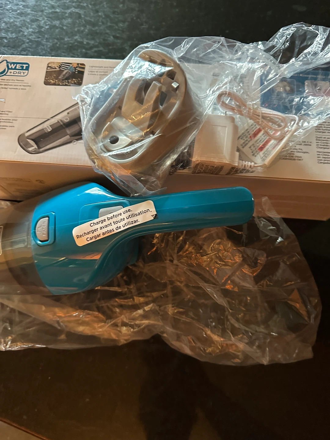 BLACK+DECKER Compact Lithium Hand Vacuum Kit