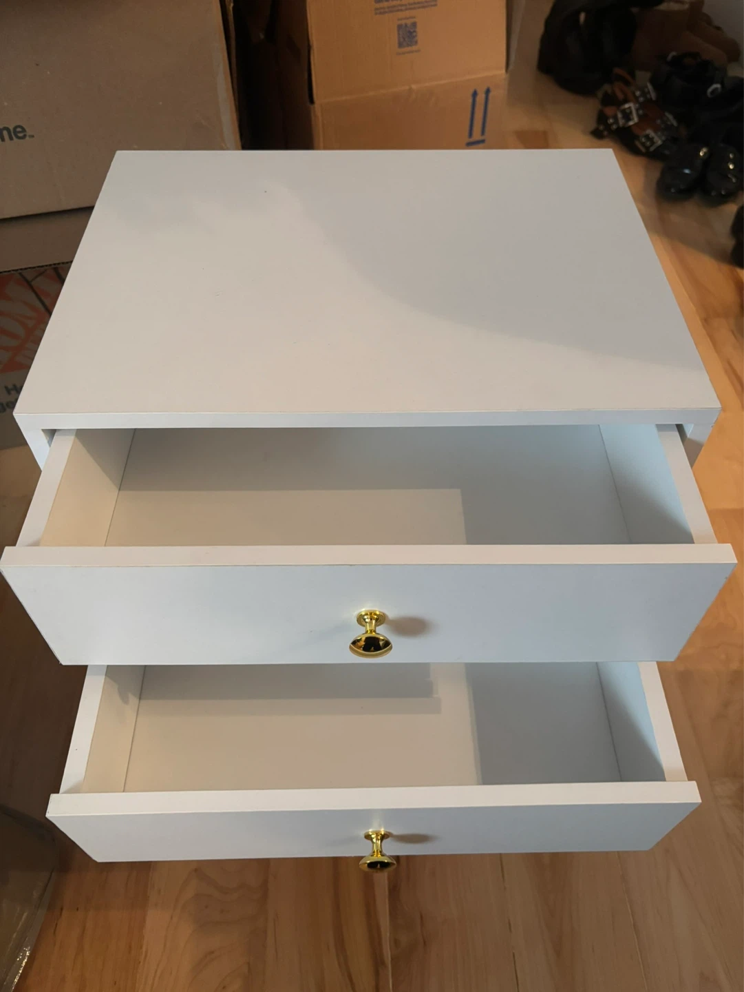 Nightstand/Side Table - photo 3