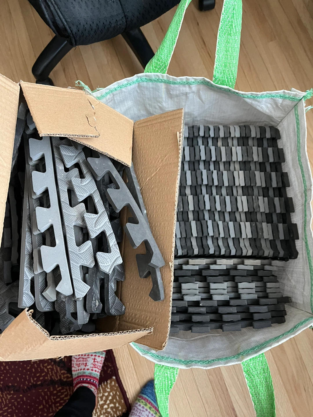Interlocking Exercise Mats - Gray/Black
