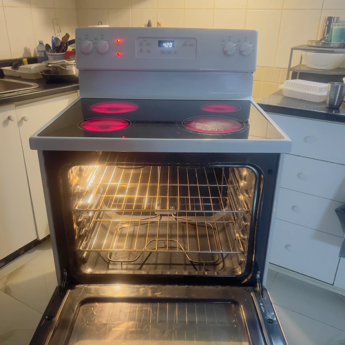 White Electric Stove with Oven