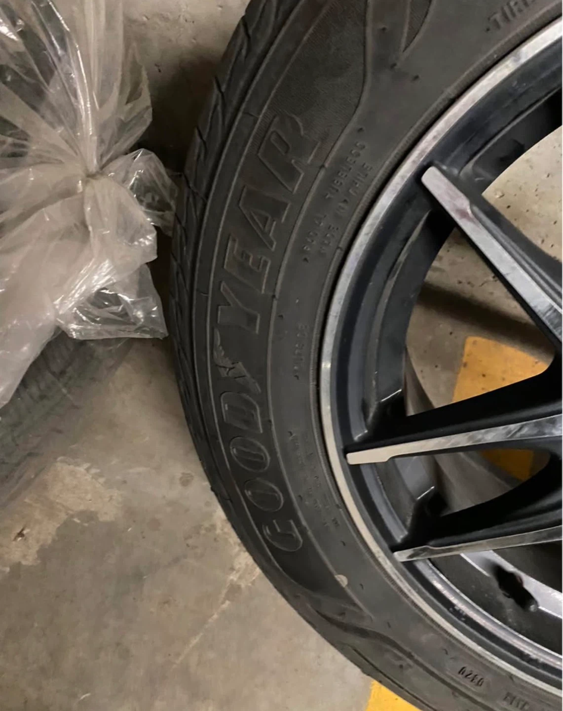 Goodyear Assurance All Season Tires w/ Rims 195/65R15 - photo 5