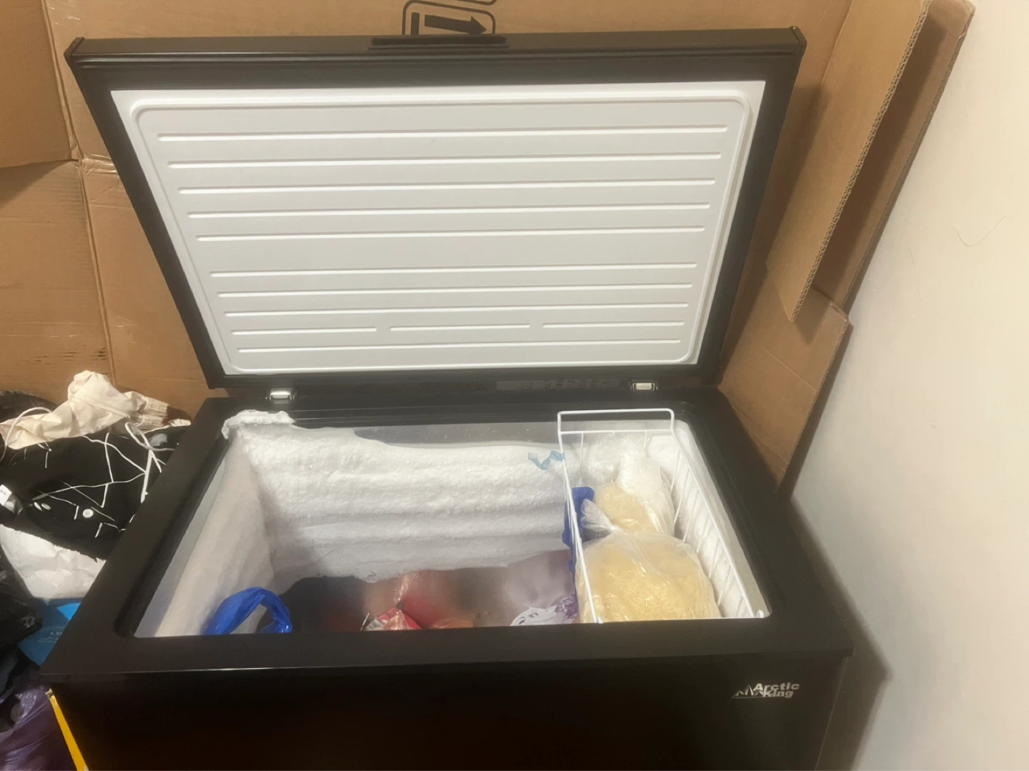 Arctic King Chest Freezer - photo 3