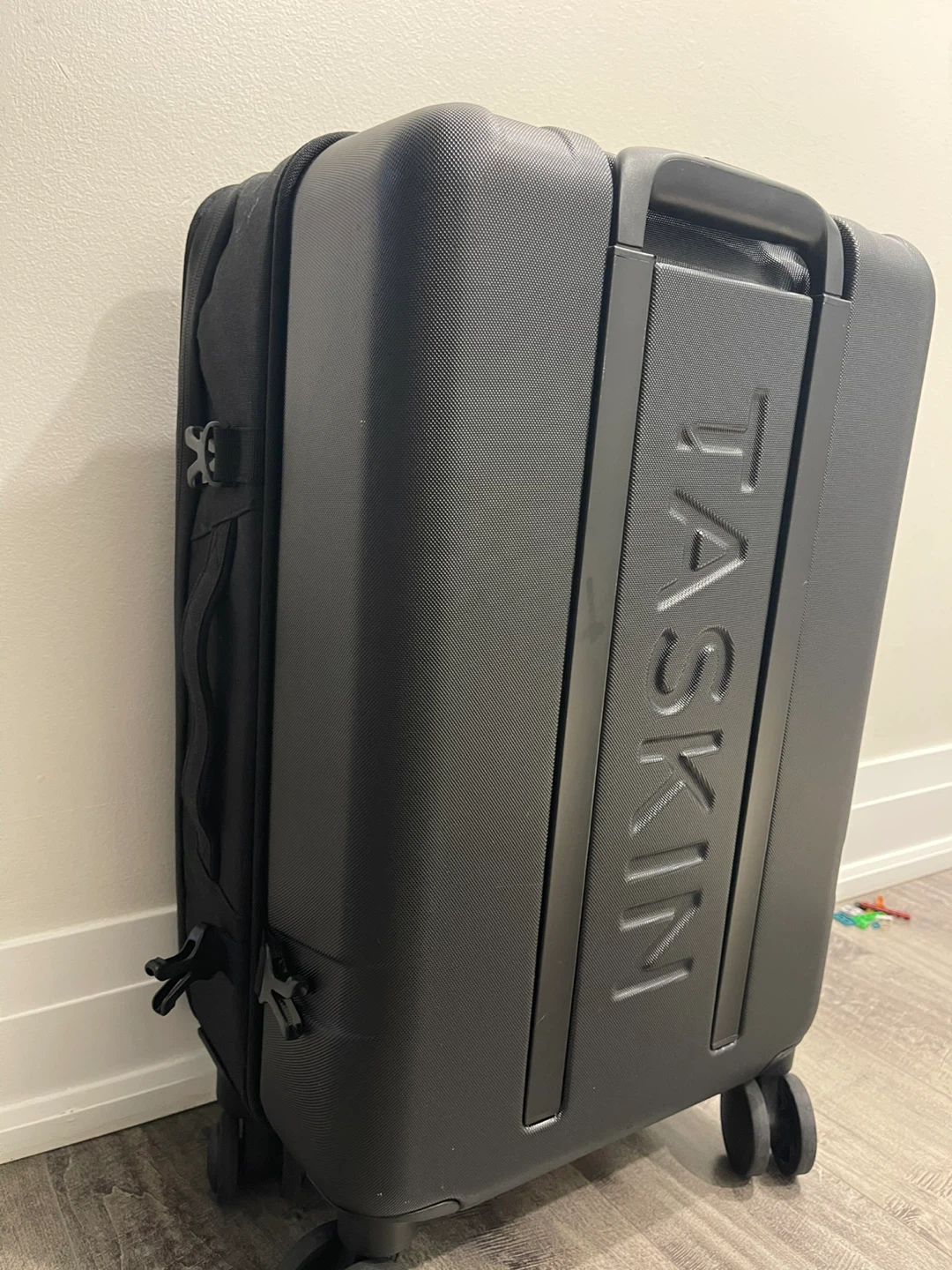 TASSKI Luggage - photo 2