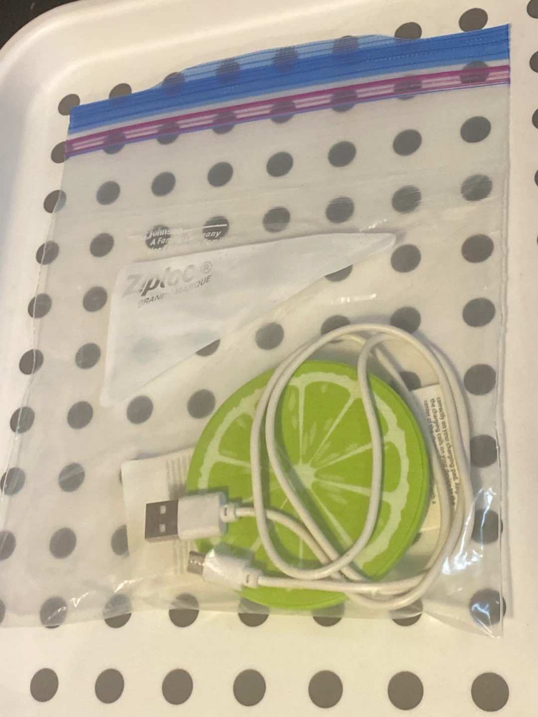 Lime Slice Wireless Charging Pad with USB Cable - photo 2