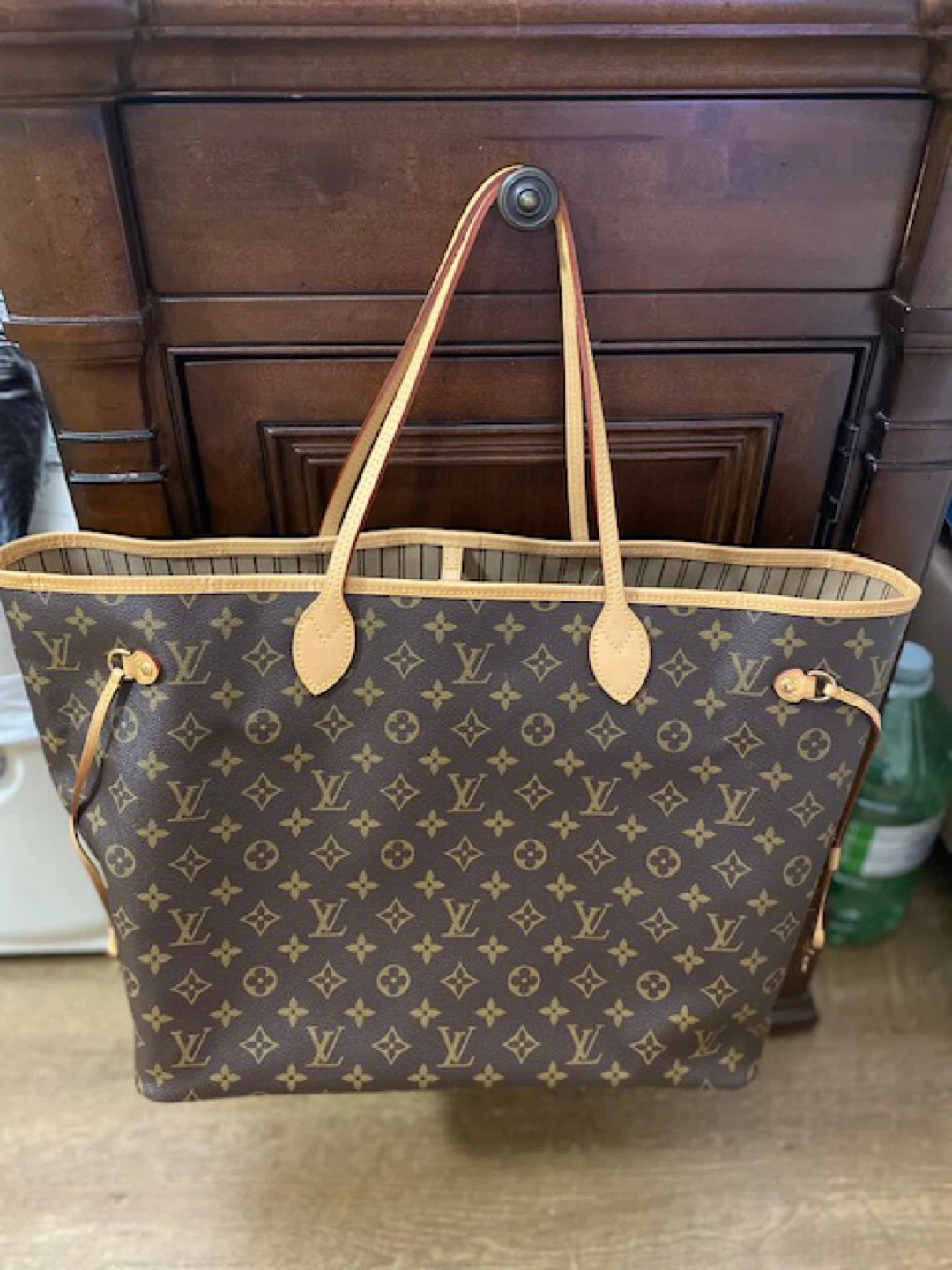Louis Vuitton Monogram Neverfull MM Tote Bag with Pouch - photo 3