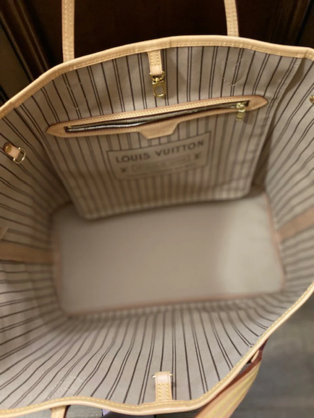 Louis Vuitton Monogram Neverfull MM Tote Bag with Pouch - photo 4