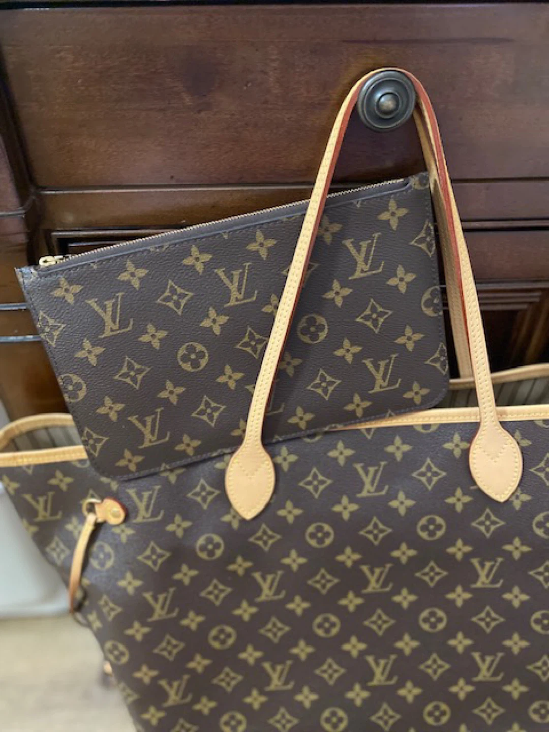 Louis Vuitton Monogram Neverfull MM Tote Bag with Pouch - photo 5