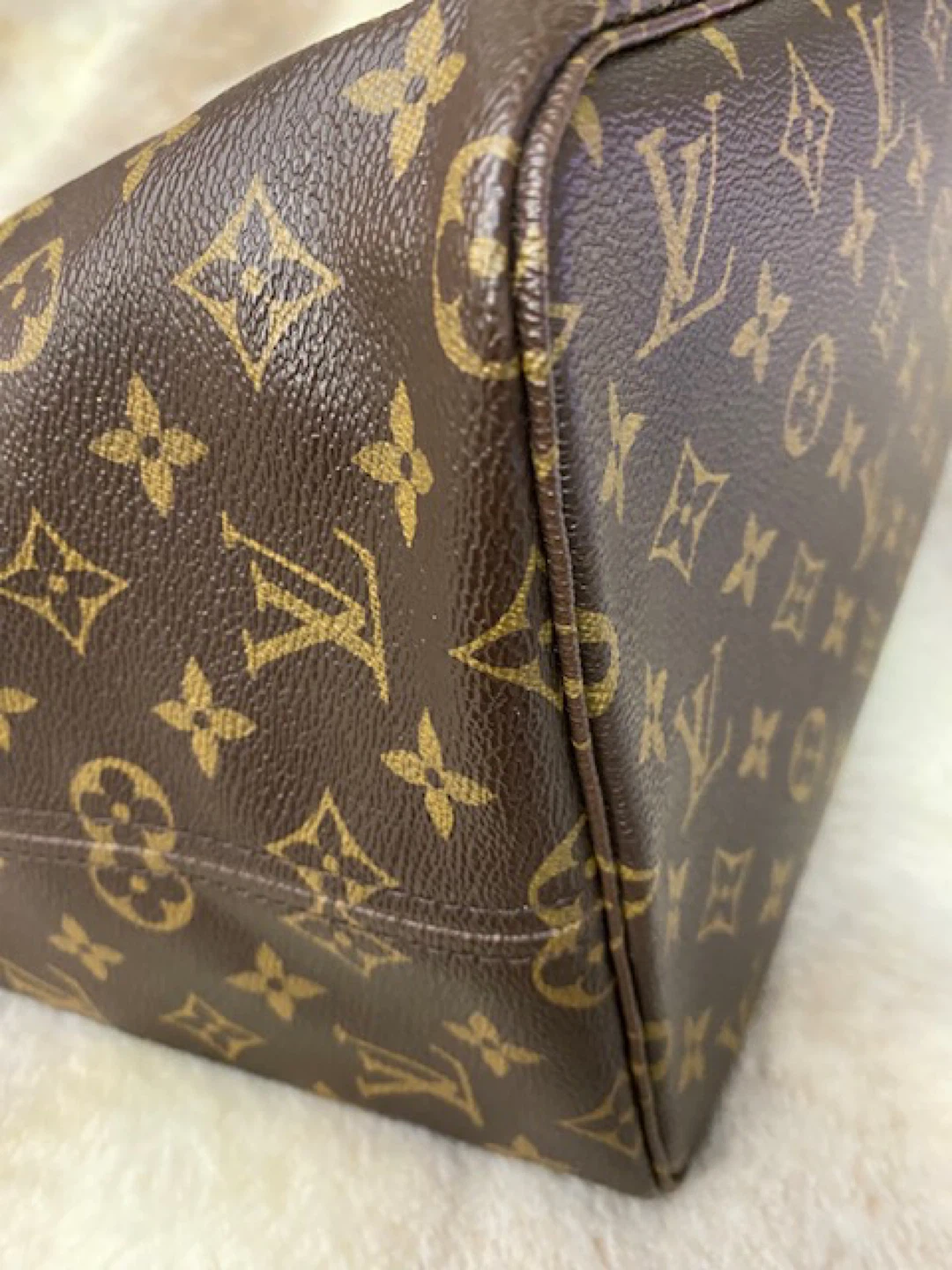Louis Vuitton Monogram Neverfull MM Tote Bag with Pouch - photo 2