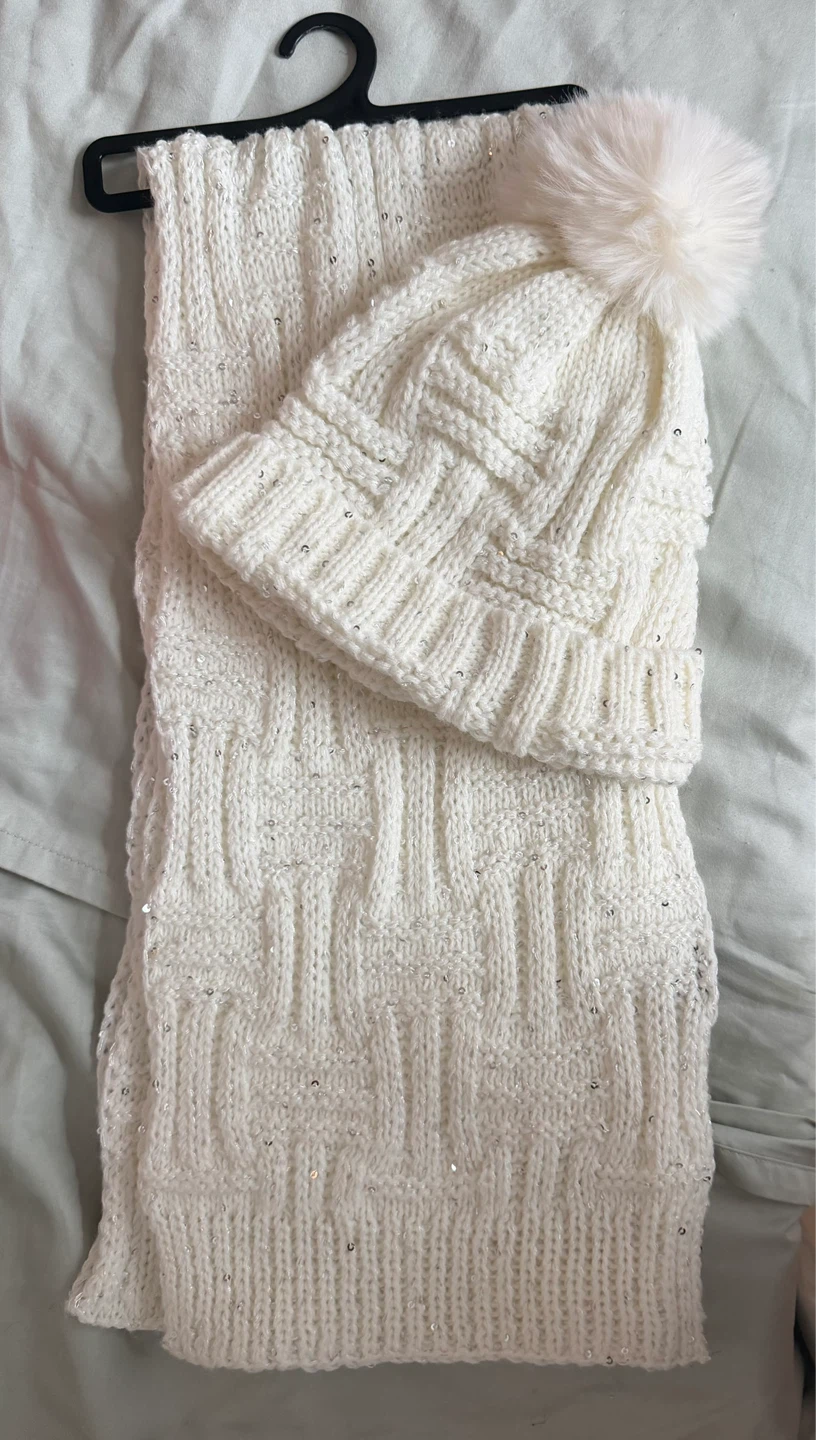 White Sequin Knit Beanie and Scarf Set