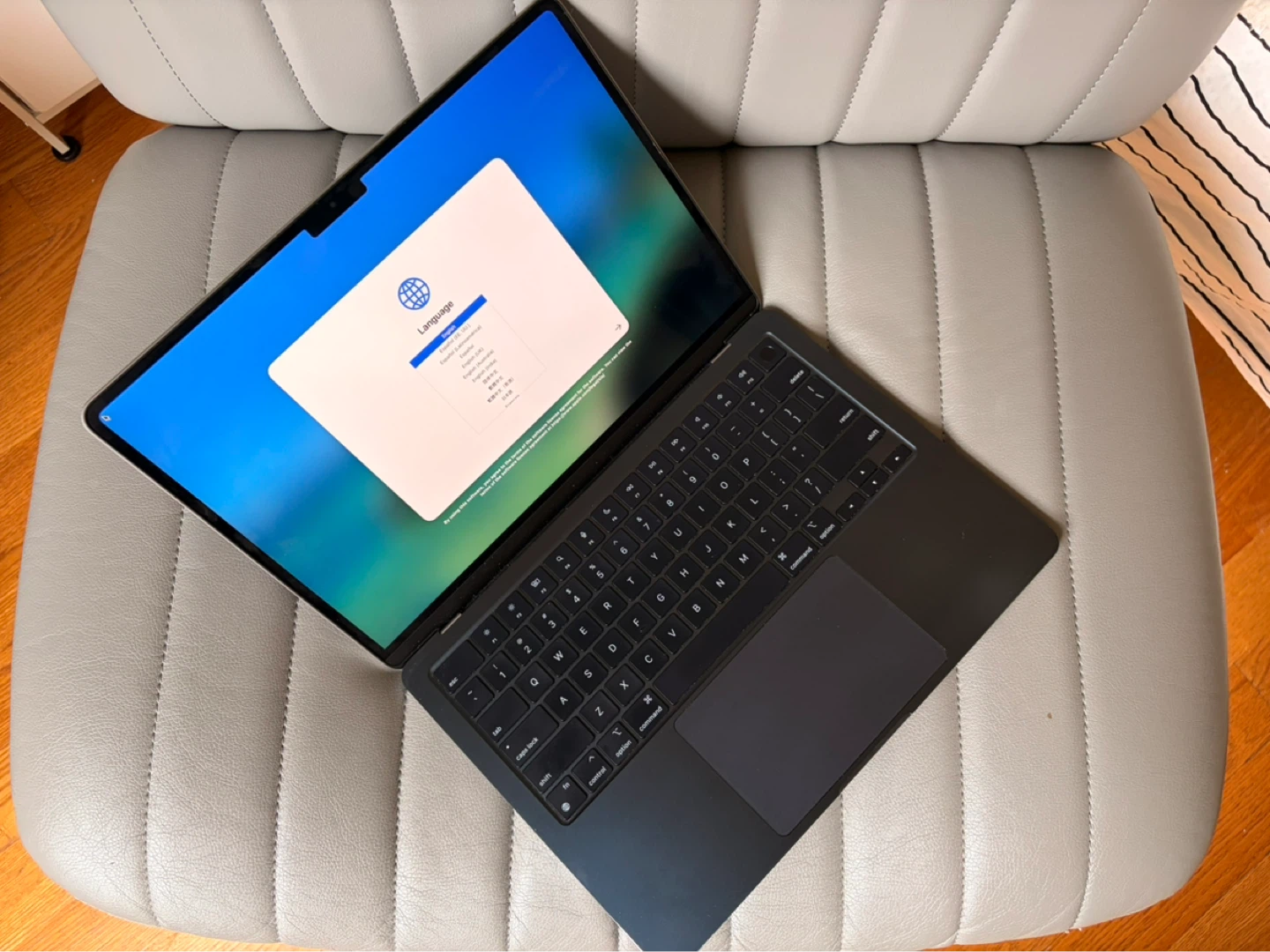 MacBook Air 13-inch (M2, 2022) — 8GB / 250GB - photo 2