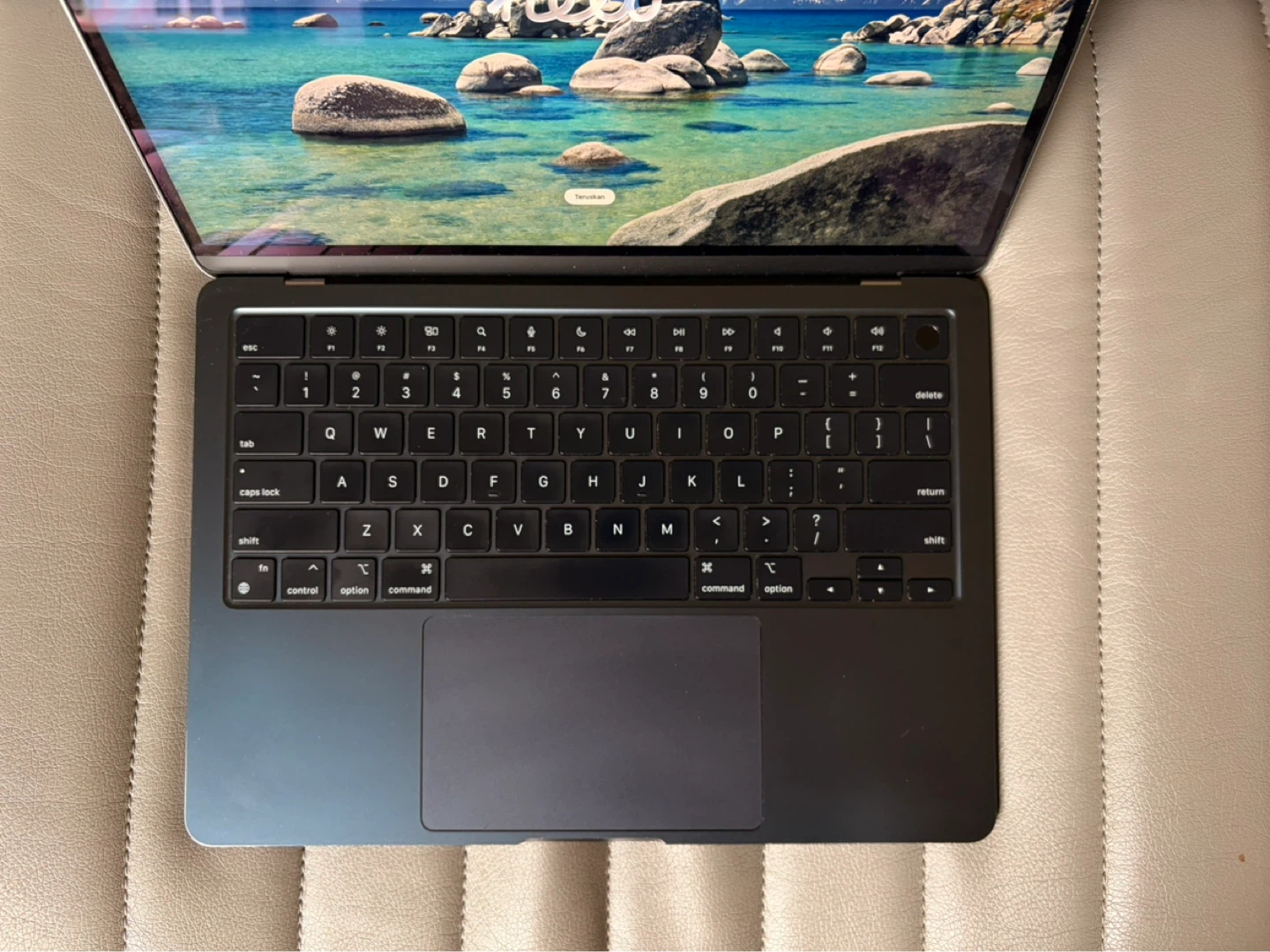 MacBook Air 13-inch (M2, 2022) — 8GB / 250GB - photo 3