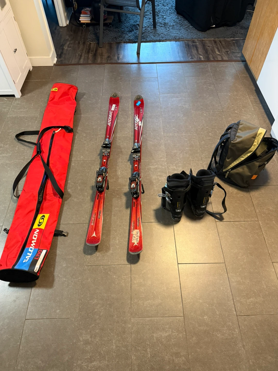 Atomic C9 Skis with Salomon Ski Bag and Boots - photo 4