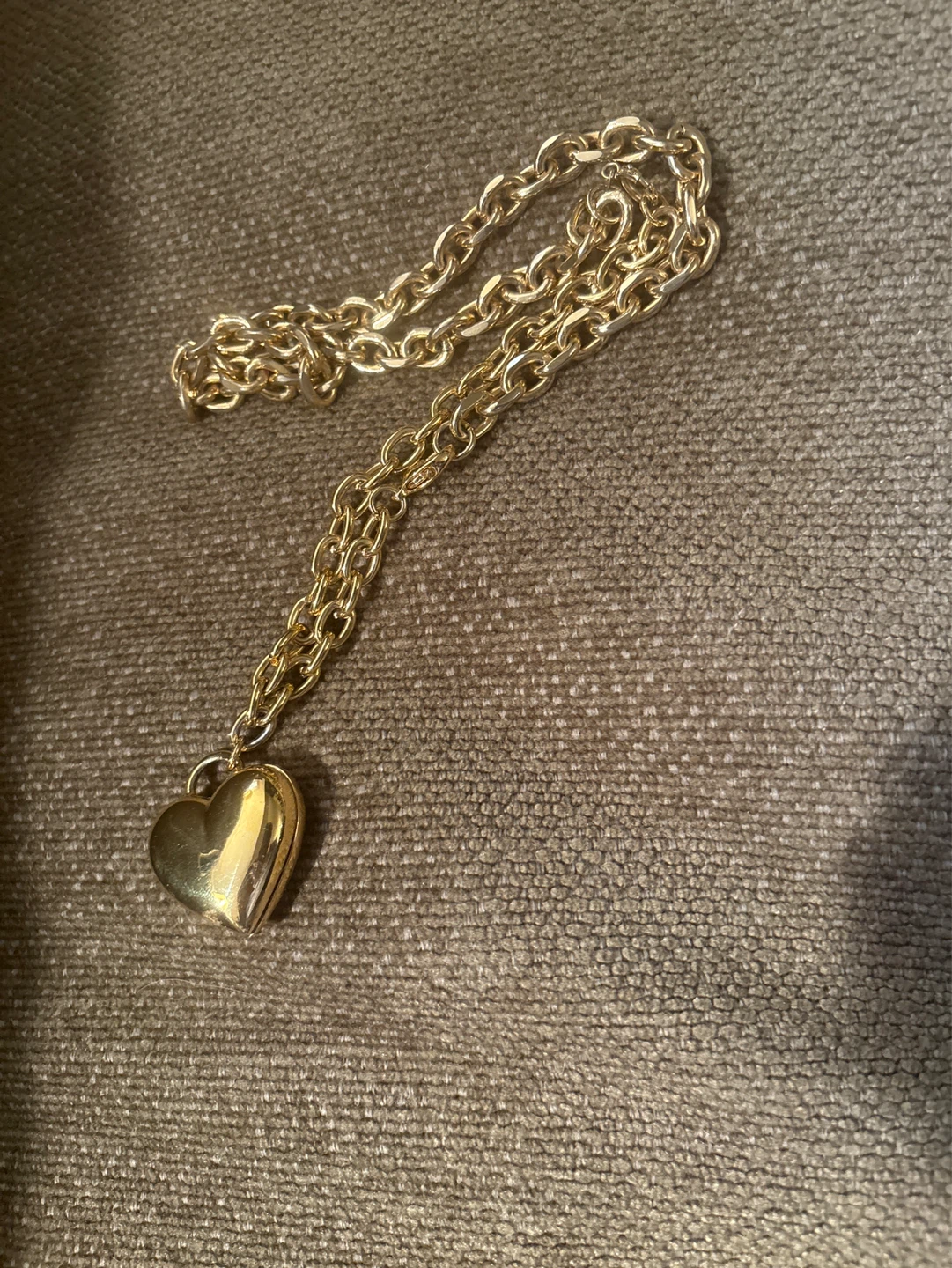 Gold Heart Pendant Necklace