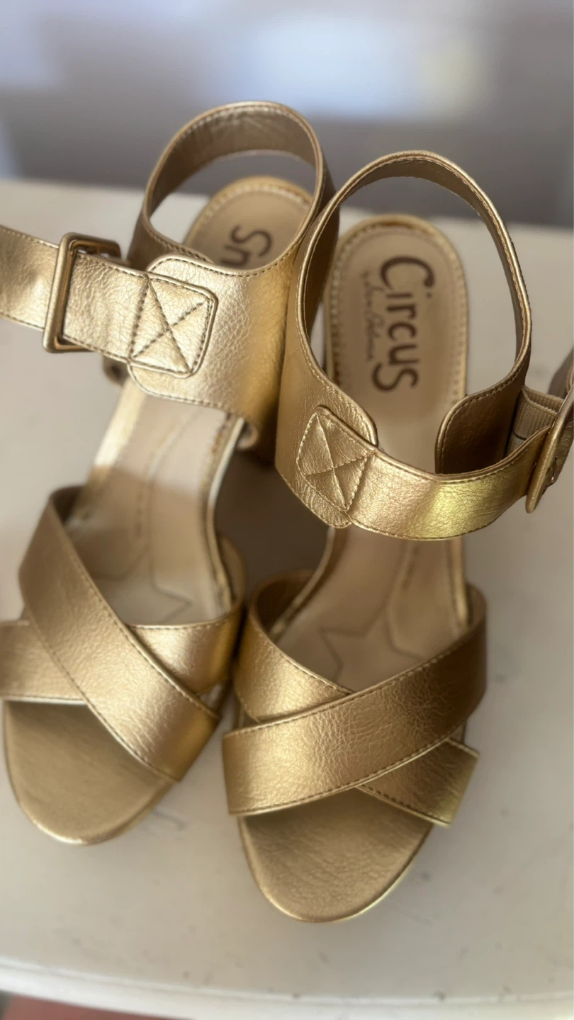 Circus by Sam Edelman Gold Platform Heels - photo 5