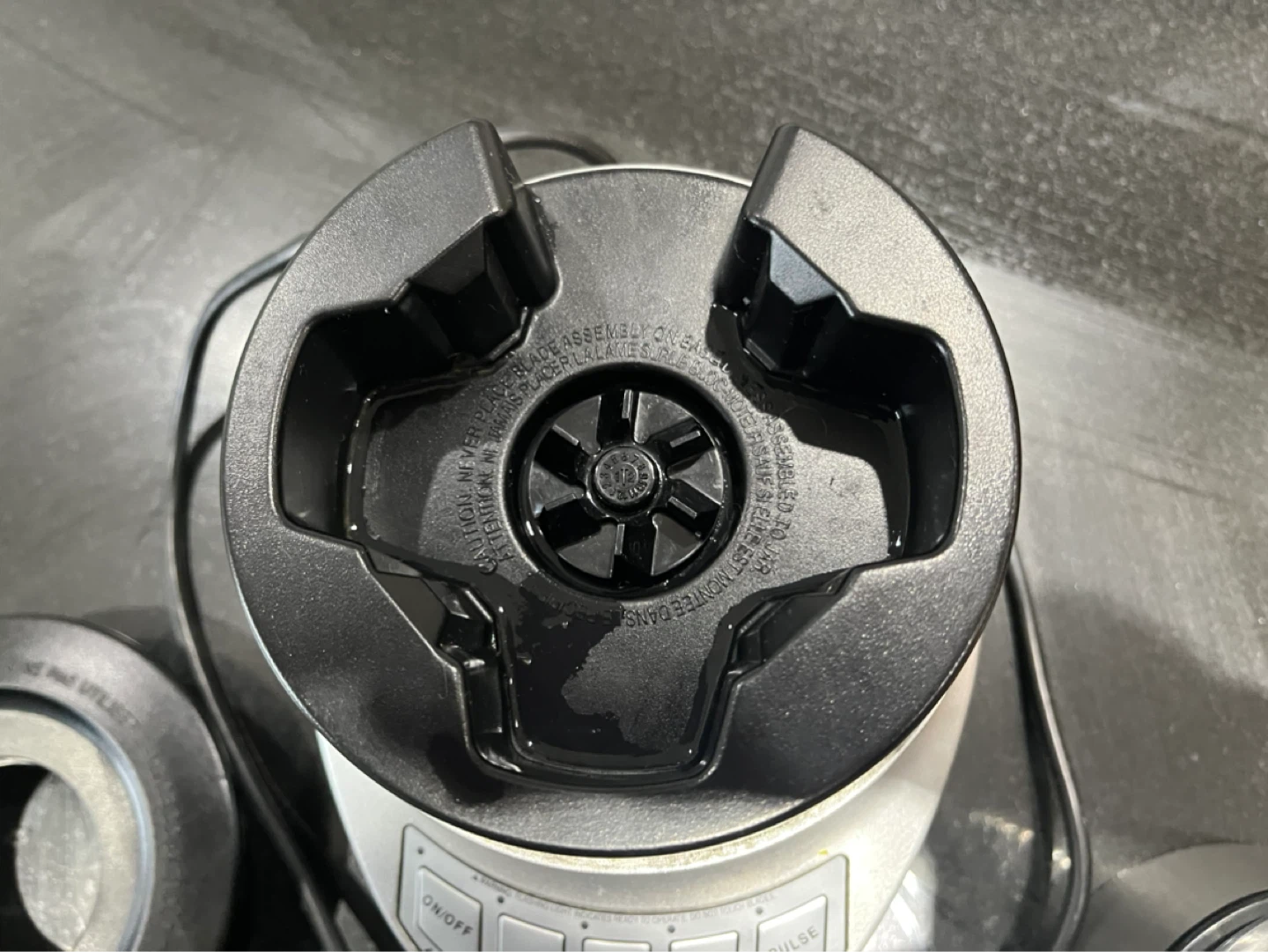Cuisinart Blender with Glass Jar and Lid - photo 3