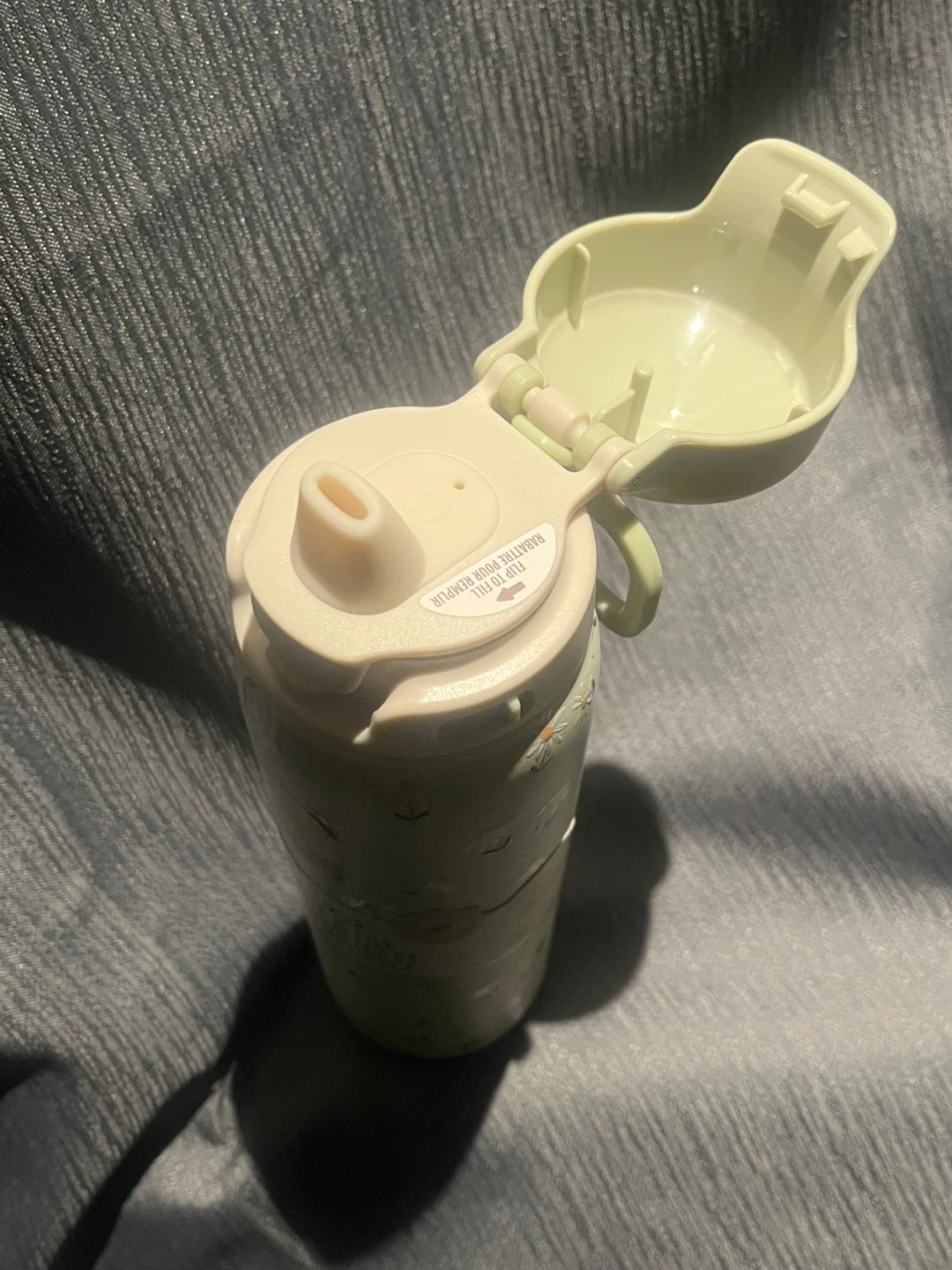 Ello Flip & Fill Water Bottle - Daisy Print - photo 3