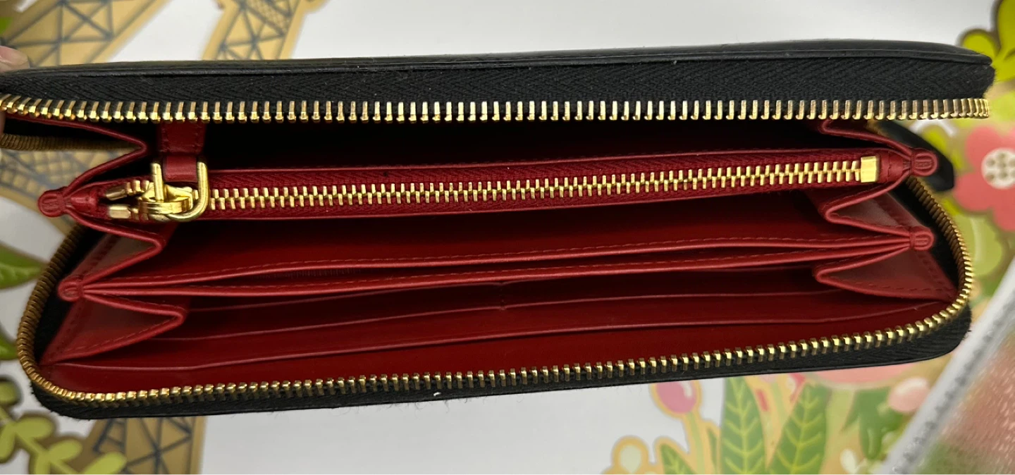 Prada Black Saffiano Leather Zip Around Wallet - photo 2