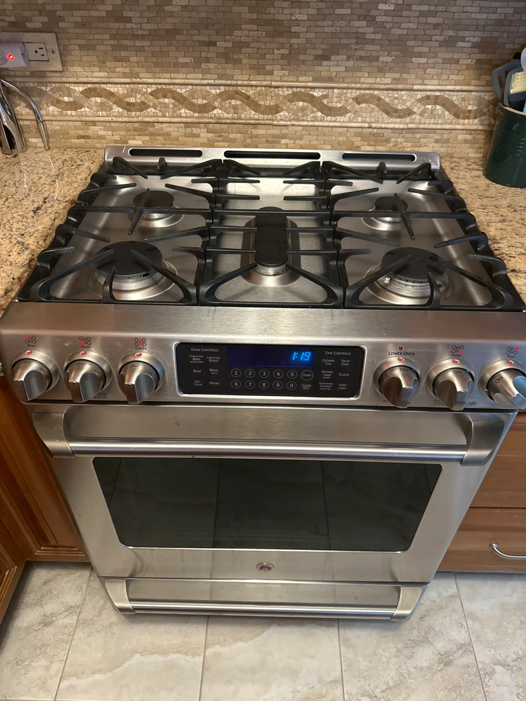 GE Cafe Series Stainless Steel Gas Range with Griddle - photo 2