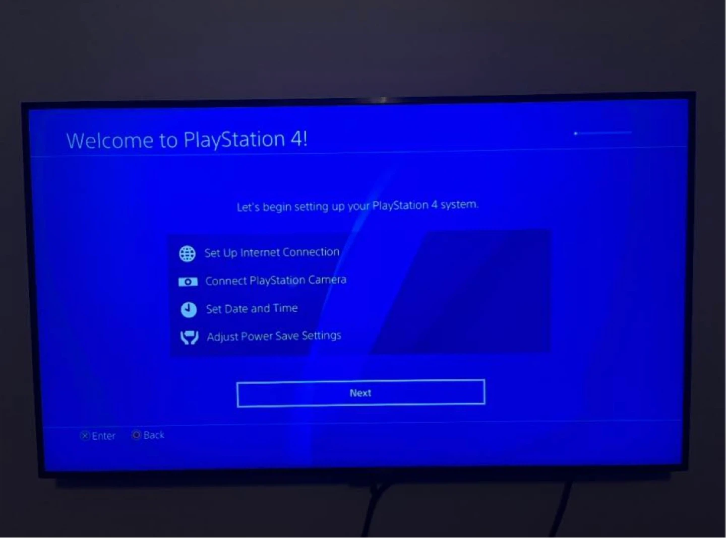 PS4  500GB bundled with two controllers and 4 games - photo 4