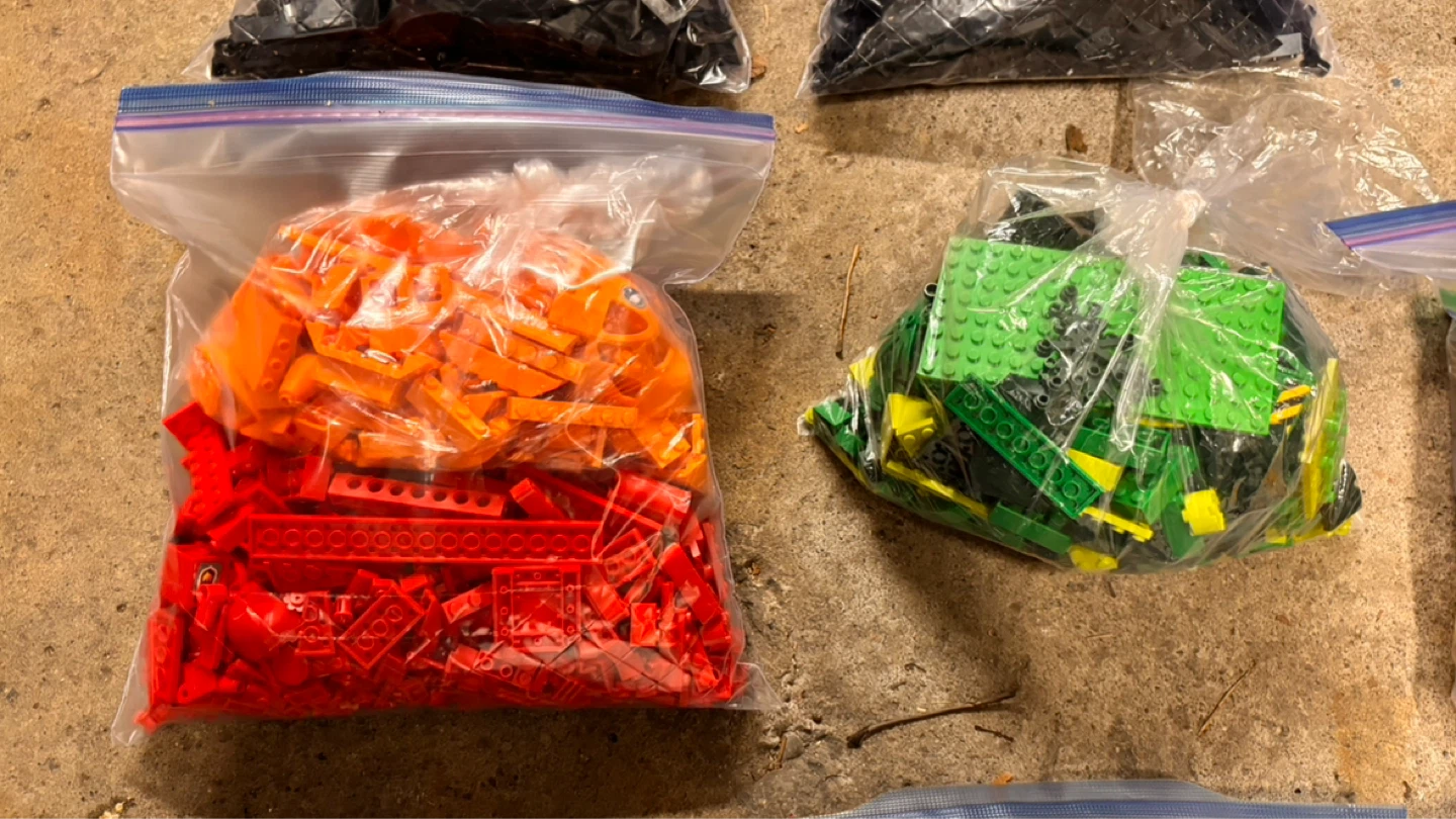 Bulk sorted Lego 30+ pounds - photo 5