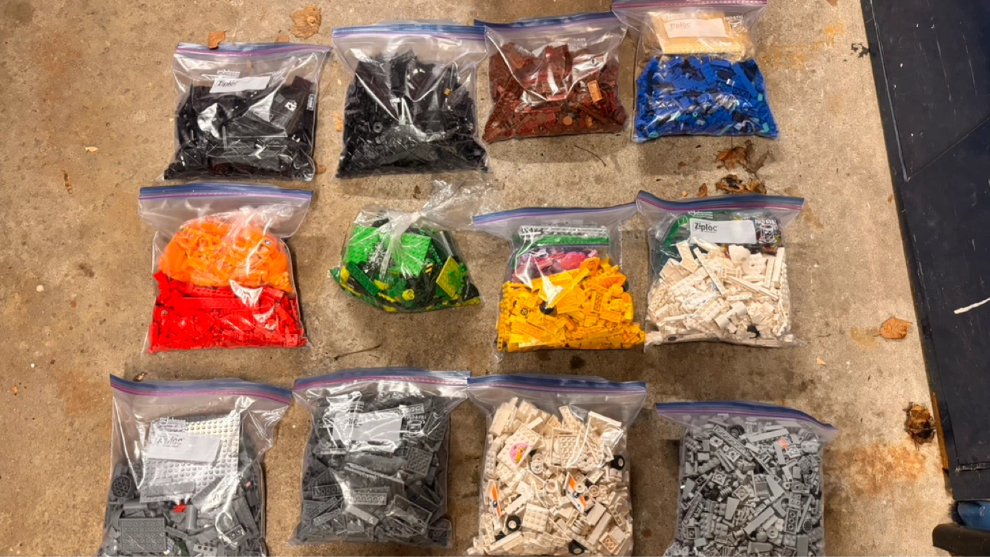 Bulk sorted Lego 30+ pounds