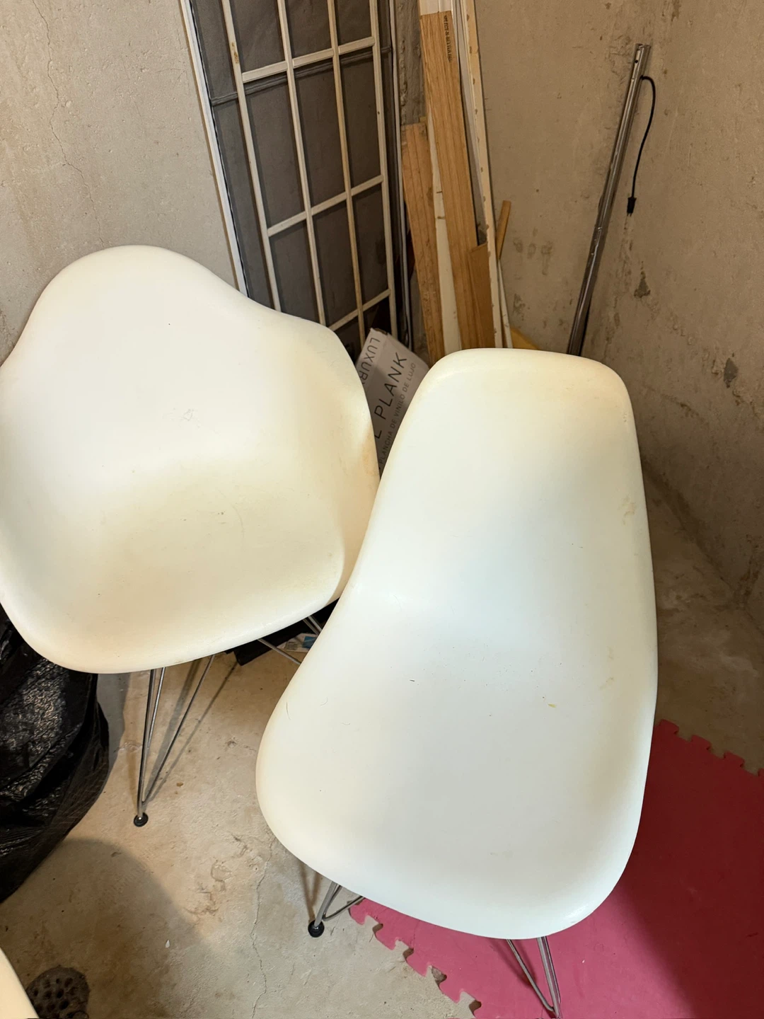 Set of 2 White Plastic Shell Chairs