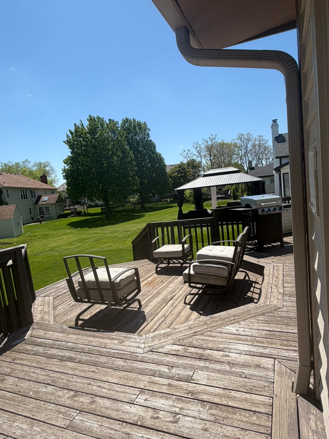 Outdoor Patio Swivel Chairs with Cushions