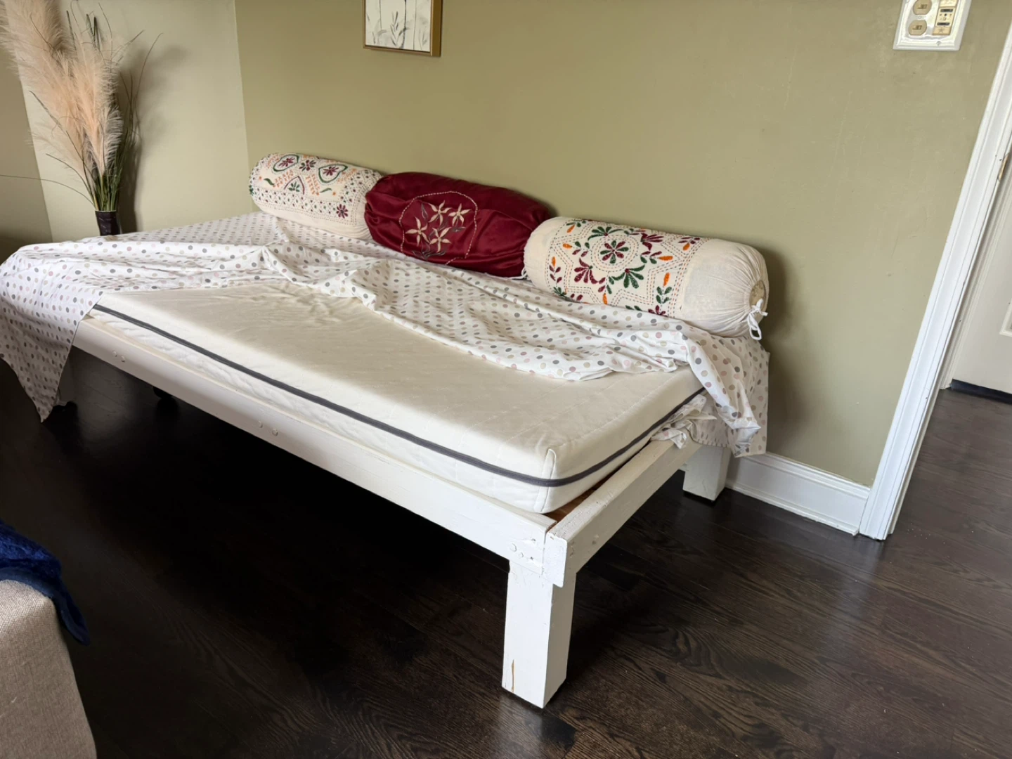 White Daybed Frame with Mattress - photo 2