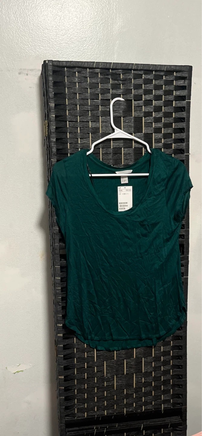 Women's Dark Green T- size s/m/L - photo 2