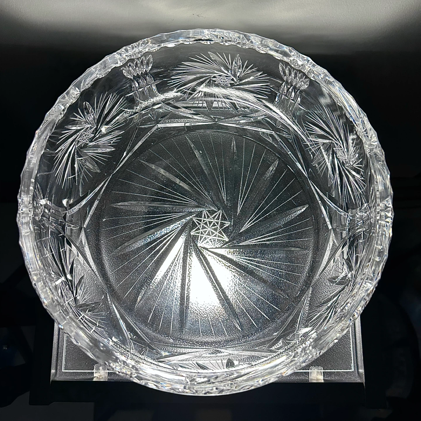 Large vintage Czech crystal fruit bowl - photo 4