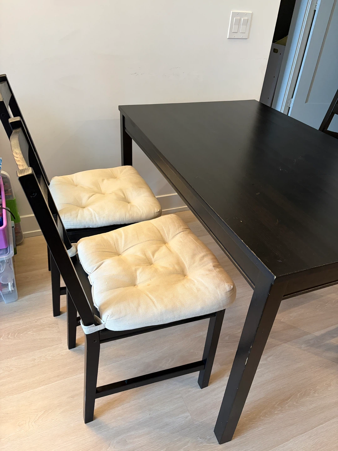 IKEA HÄGERNÄS Table and 4 Chairs with pads - photo 4