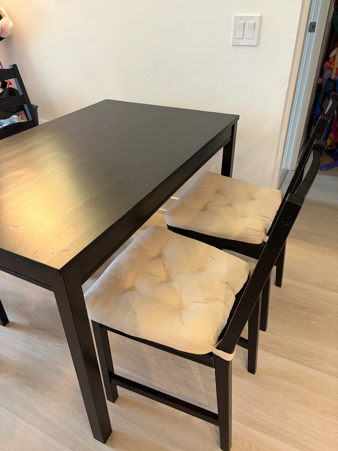 IKEA HÄGERNÄS Table and 4 Chairs with pads - photo 5