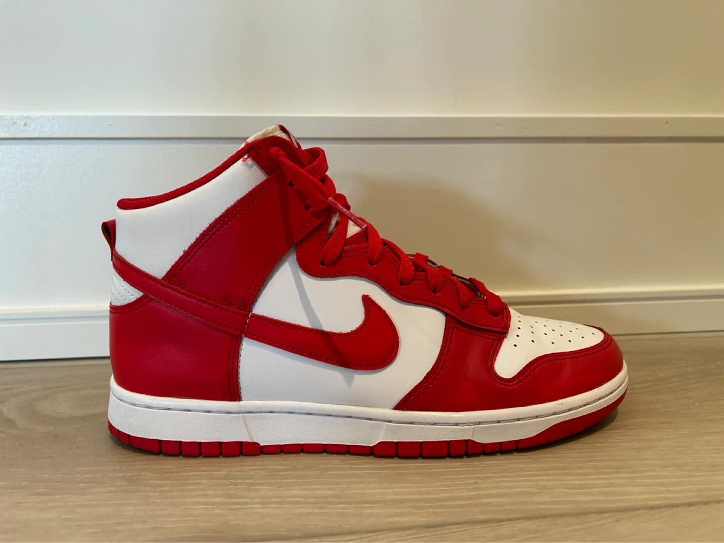 Nike Dunk High Red White Sneakers - photo 2
