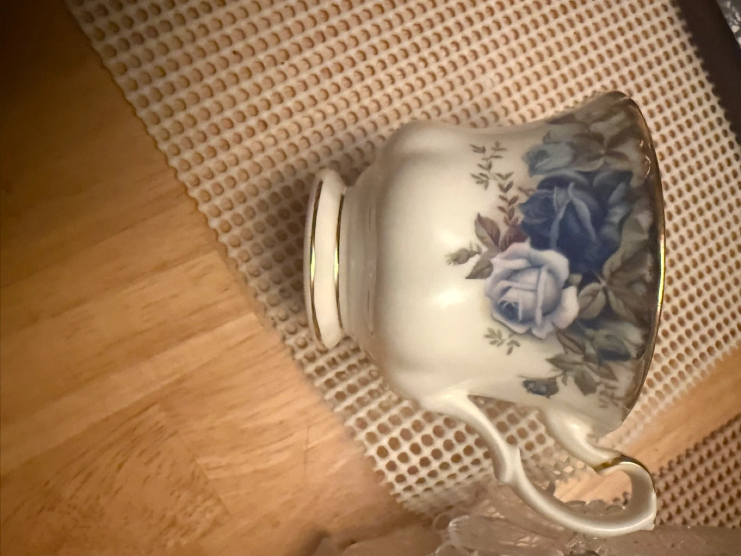 Royal Albert Moonlight 20 pc Rose Cup & Saucer and plates 1987 - photo 2